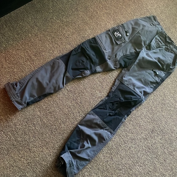 Revolution Race Size Small Blackq - Picture 2 of 3